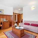 With A Swimming Pool Tisno, Murter - 3219 Guest house