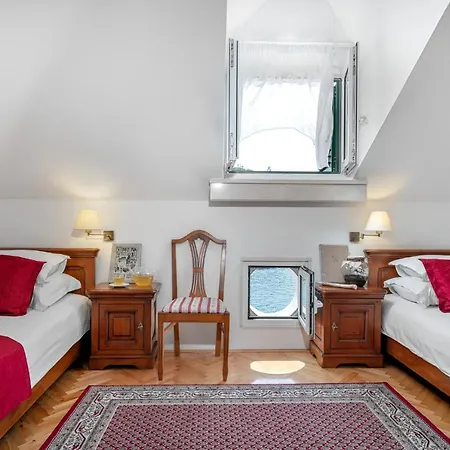 Gostinjska kuća With A Swimming Pool Tisno, Murter - 3219