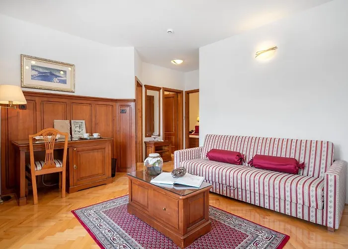 With A Swimming Pool Tisno, Murter - 3219 Гостевой дом